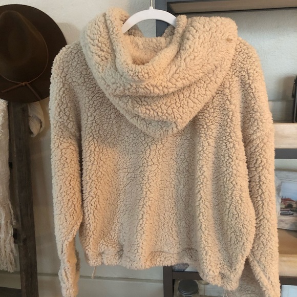 Zella fuzzy hoodie - Picture 3 of 5